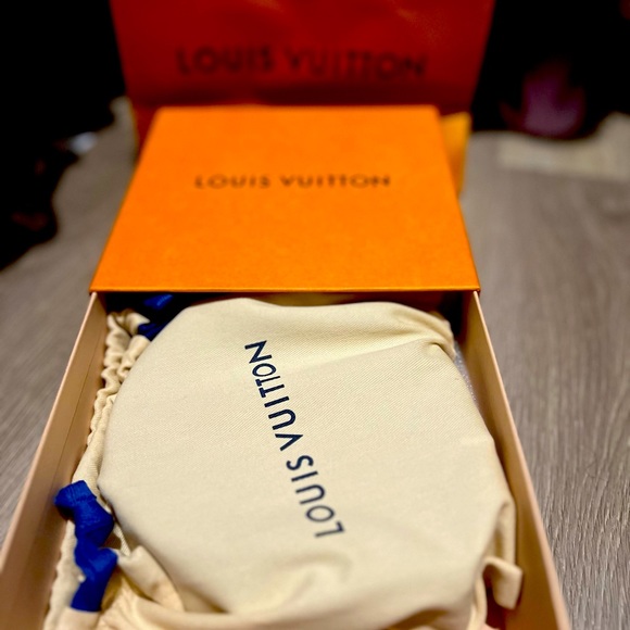 IV belt It's brand new one  I have alone with tags - Picture 2 of 4